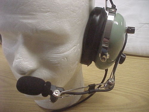 New David Clark GAN76 General Aviation Headset with Volume Control Gel Ear Seals